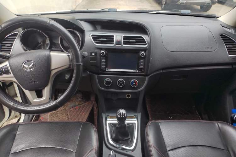 Used HYOSOW S2 2016 1.5L Manual Luxury Edition China IV Center Console