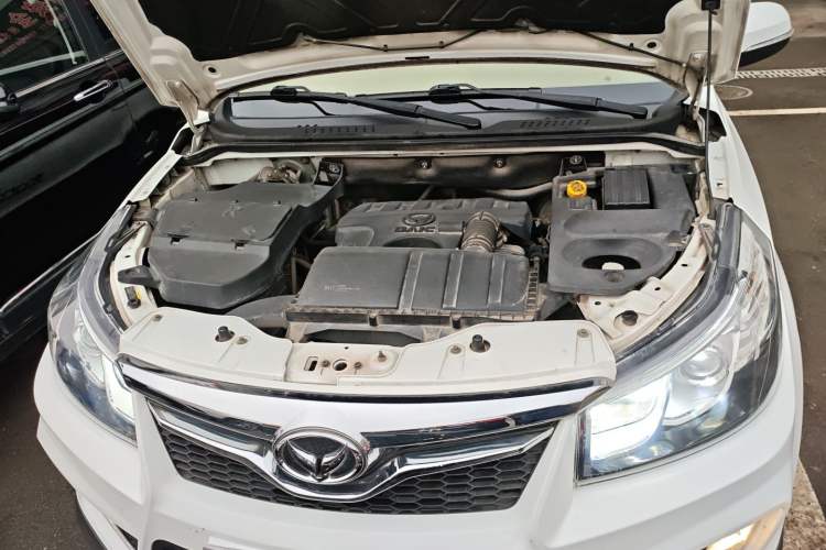 Used HYOSOW S2 2016 1.5L Manual Luxury Model China V Standard Engine Bay