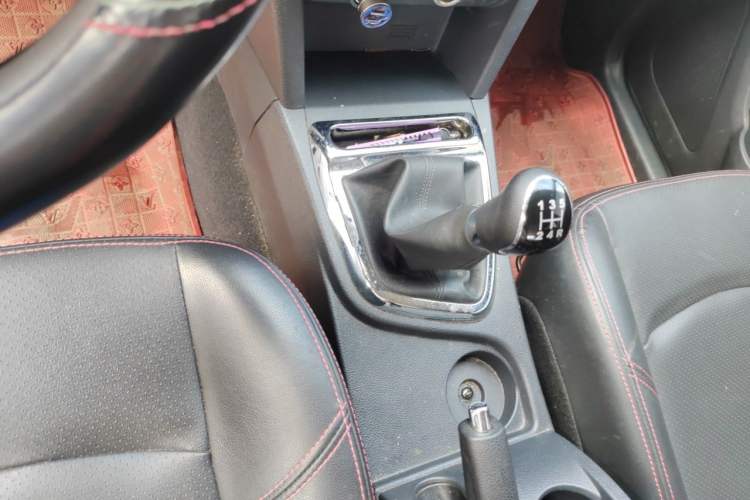 Used HYOSOW S2 2016 1.5L Manual Luxury Model China V Standard Gear Lever