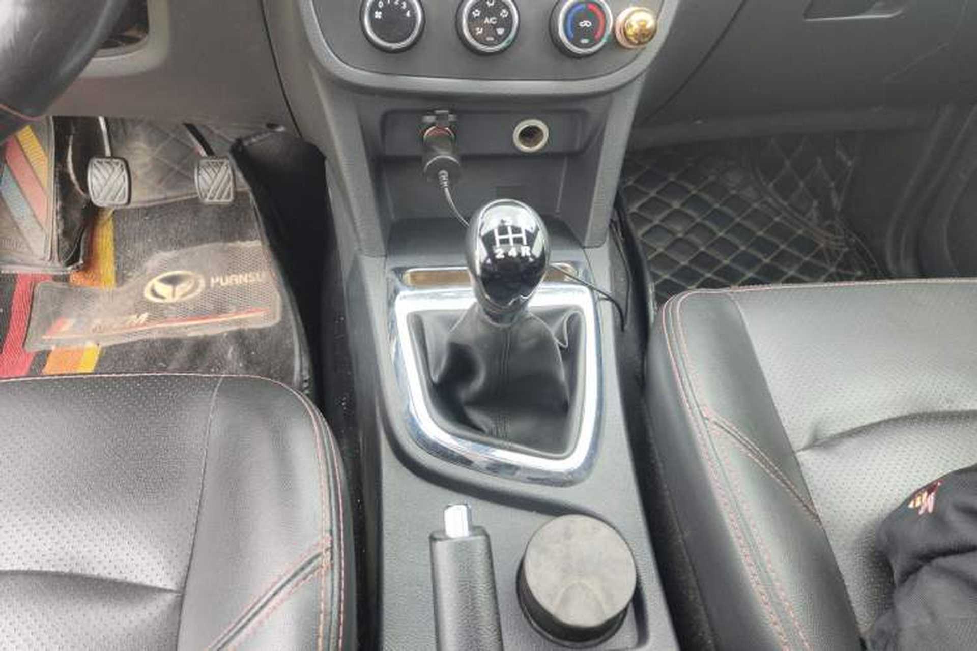 Used HYOSOW S2 2016 1.5L Manual Luxury Model China V Standard Gear Lever
