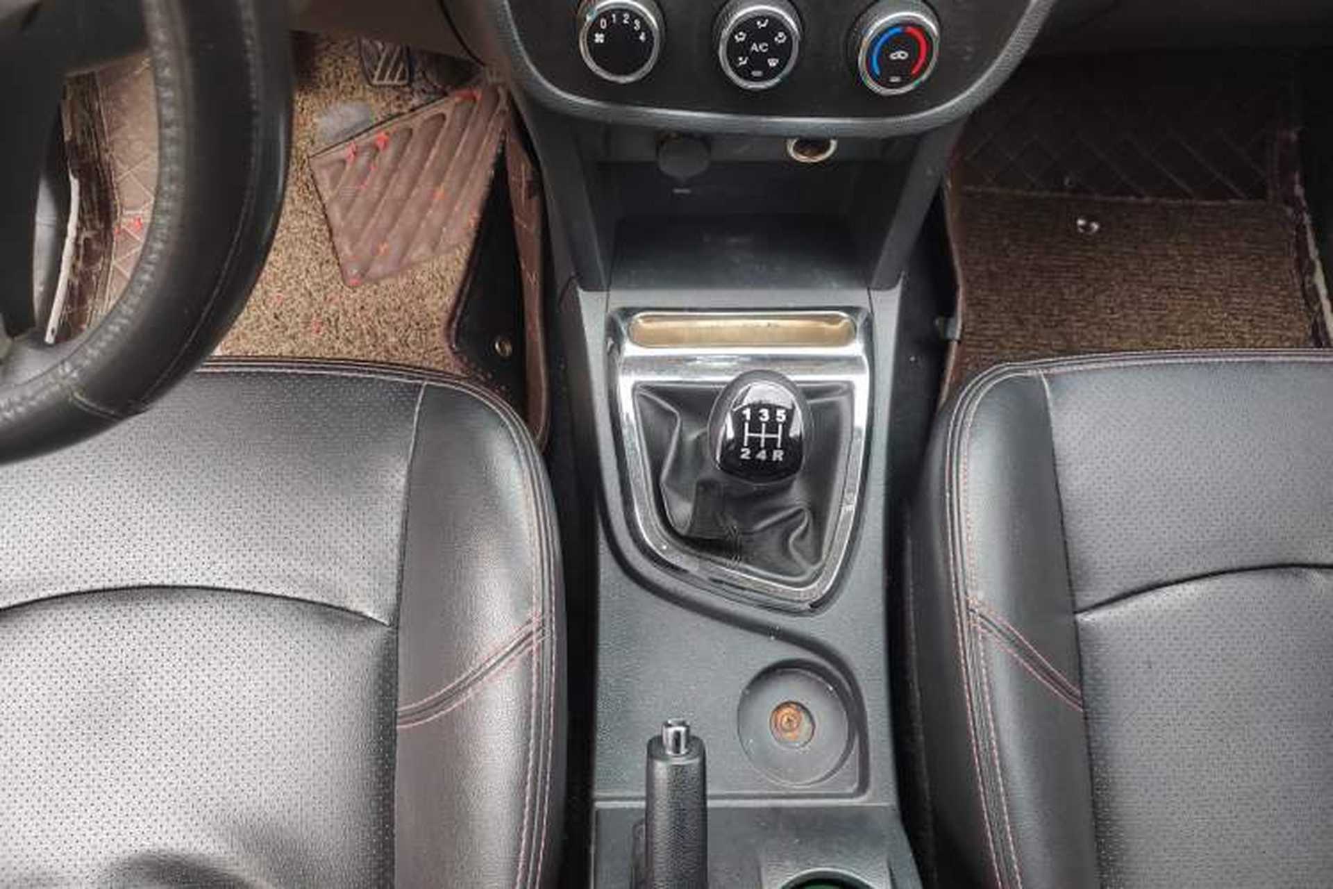 Used HYOSOW S2 2016 1.5L Manual Luxury Edition China IV Gear Lever