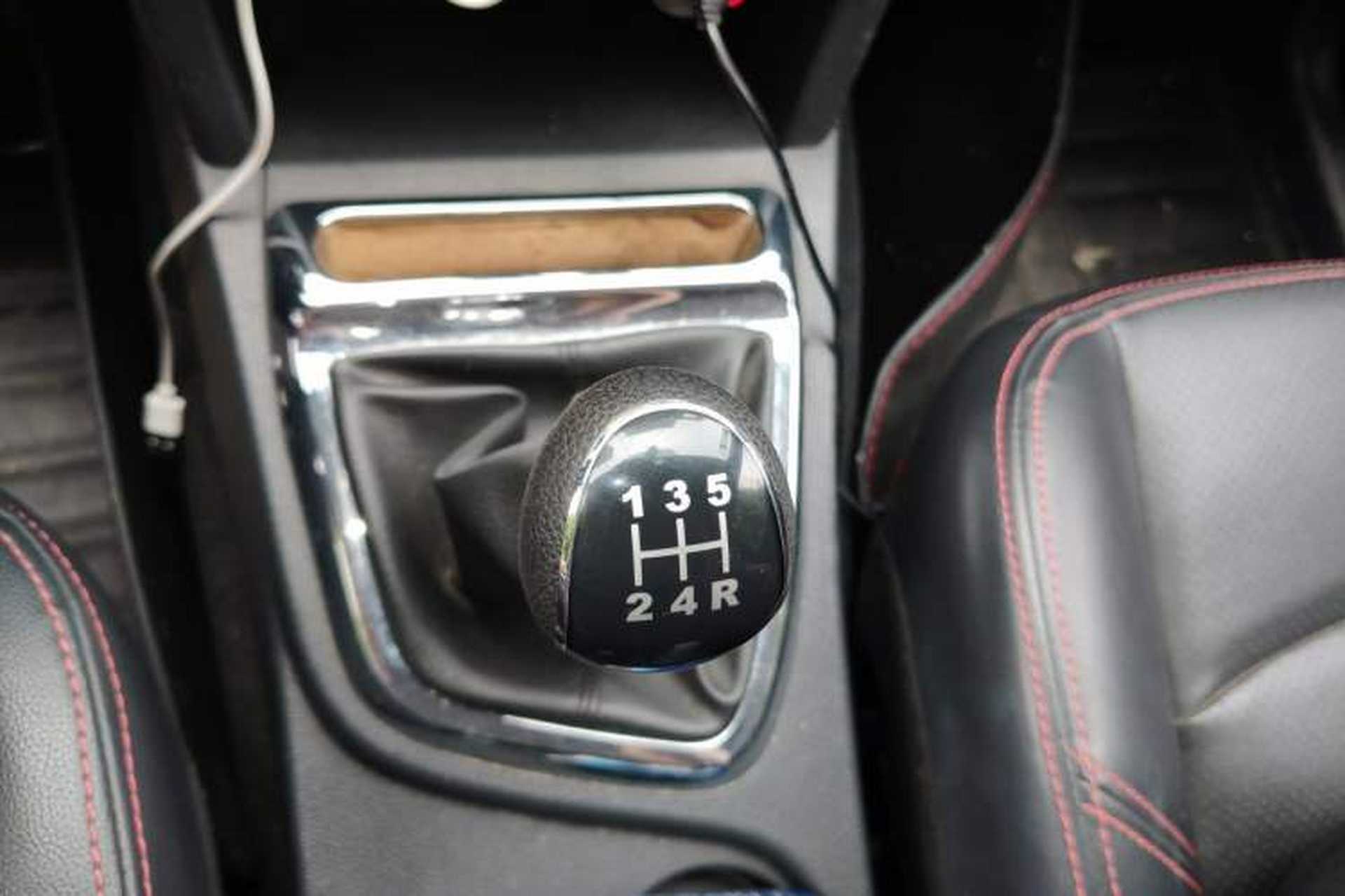 Used HYOSOW S2 2016 1.5L Manual Luxury Model China V Standard Gear Lever