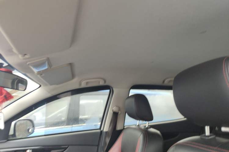 Used HYOSOW S2 2016 1.5L Manual Entrepreneurship Edition China V Headliner