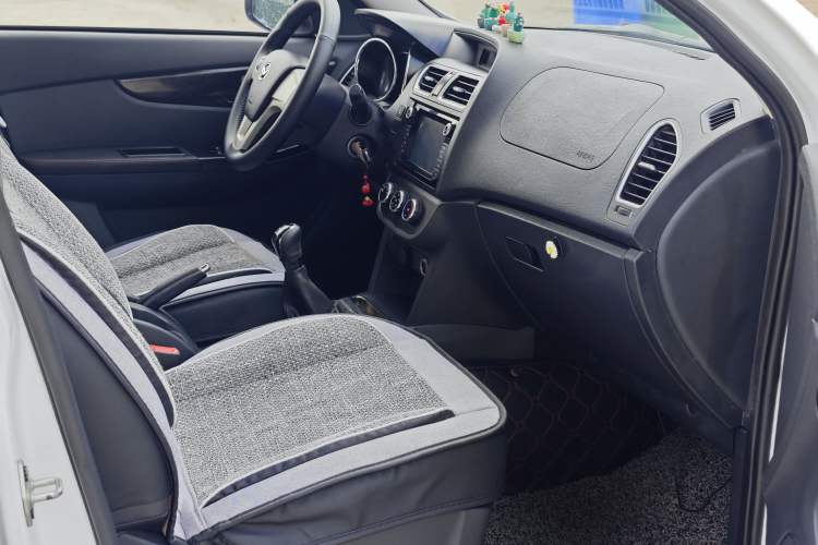 Used HYOSOW S2 2016 1.5L Manual Luxury Edition China IV Interior 2