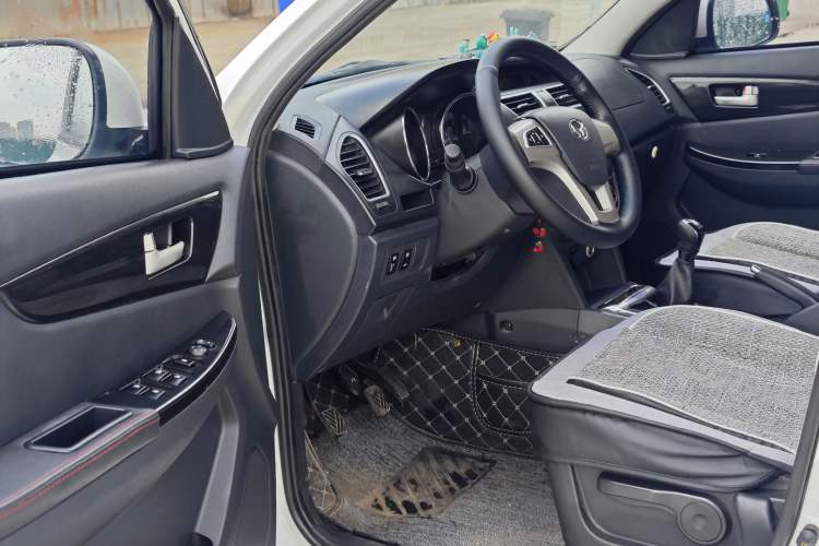 Used HYOSOW S2 2016 1.5L Manual Luxury Edition China IV Interior 6