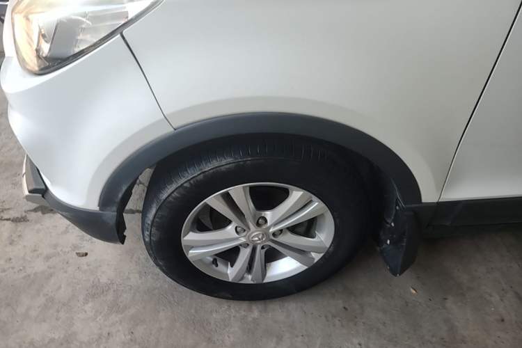 Used HYOSOW S2 2016 1.5L Manual Luxury Edition China IV Left Front Wheel Hub