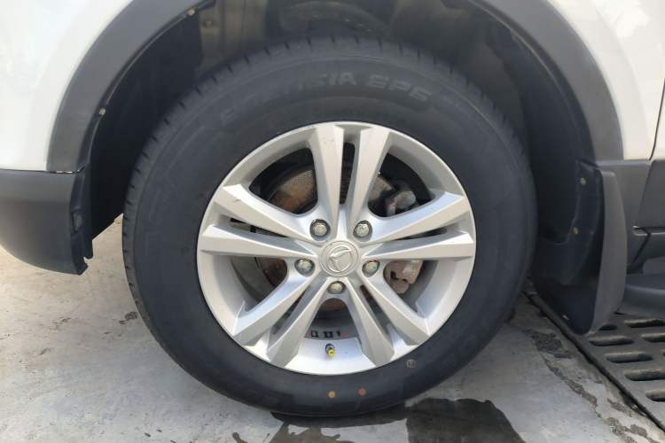 Used HYOSOW S2 2016 1.5L Manual Luxury Model China V Standard Left Front Wheel Hub