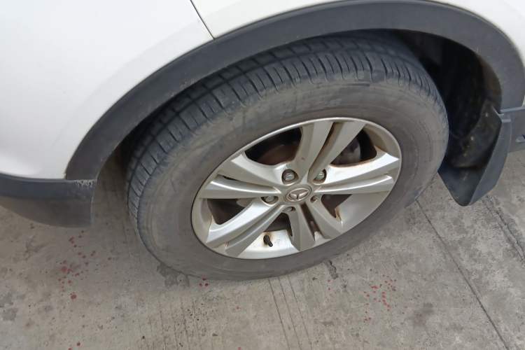 Used HYOSOW S2 2016 1.5L Manual Luxury Edition China IV Left Front Wheel Hub