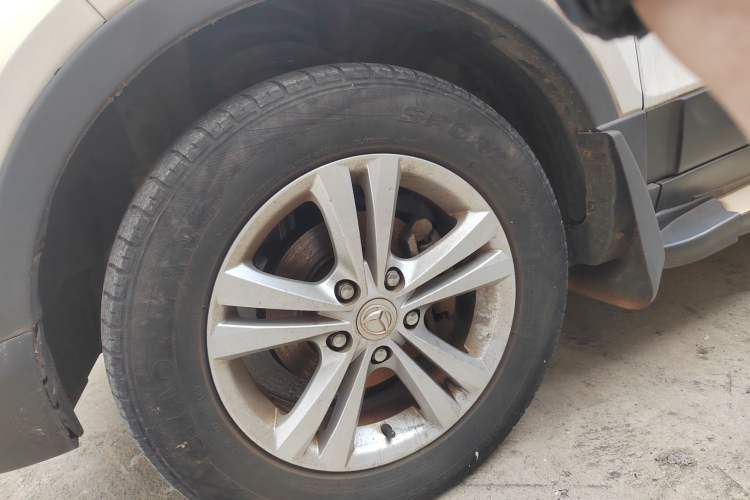 Used HYOSOW S2 2016 1.5L Manual Luxury Edition China IV Left Front Wheel Hub