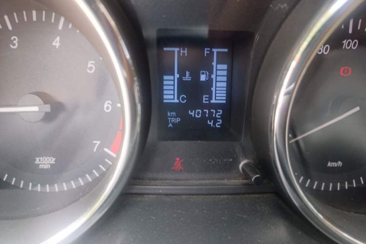 Used HYOSOW S2 2016 1.5L Manual Luxury Model China V Standard Odometer Close Up