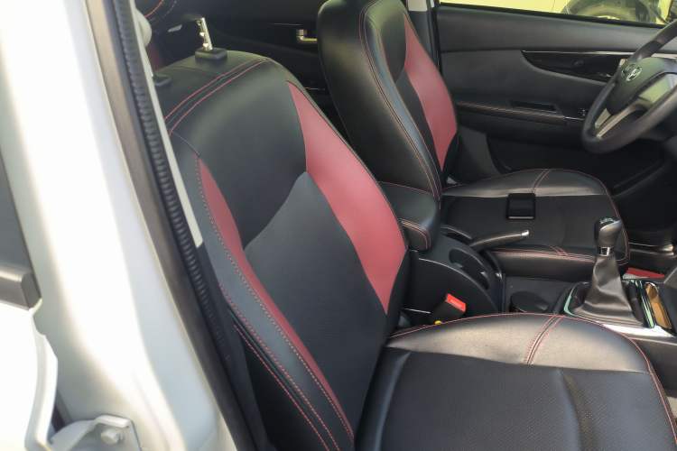 Used HYOSOW S2 2016 1.5L Manual Luxury Model China V Standard Right Front Seat