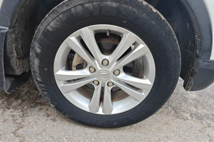 Used HYOSOW S2 2016 1.5L Manual Entrepreneurial Edition China IV Right Front Wheel Hub