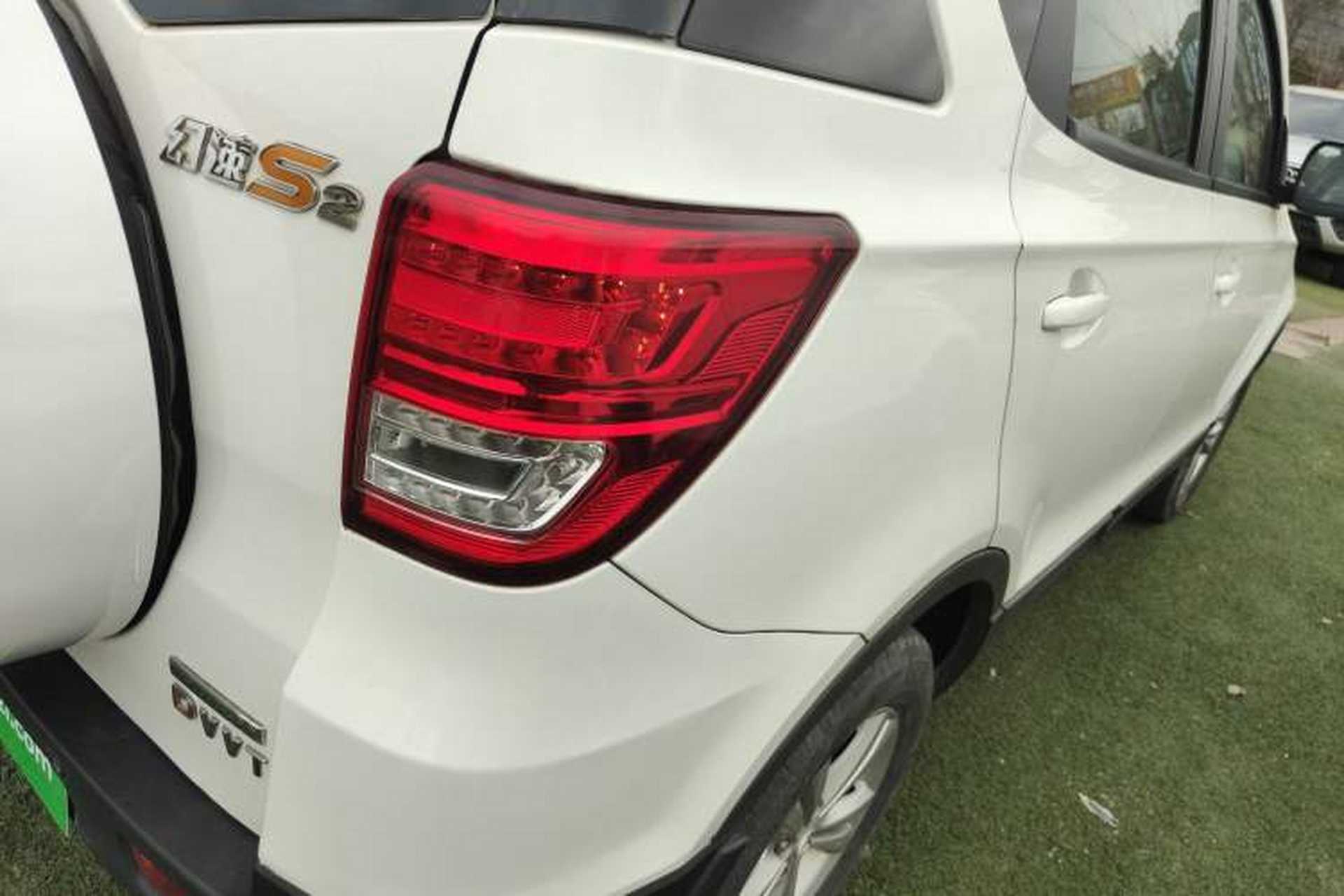 Used HYOSOW S2 2016 1.5L Manual Luxury Model China V Standard Right Rear Taillight