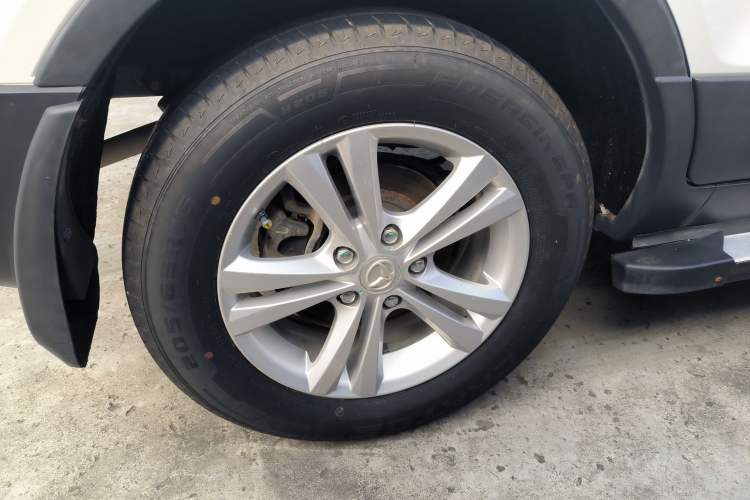 Used HYOSOW S2 2016 1.5L Manual Luxury Model China V Standard Right Rear Wheel Hub