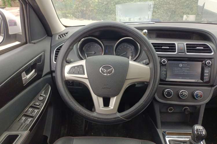 Used HYOSOW S2 2016 1.5L Manual Luxury Model China V Standard Steering Wheel