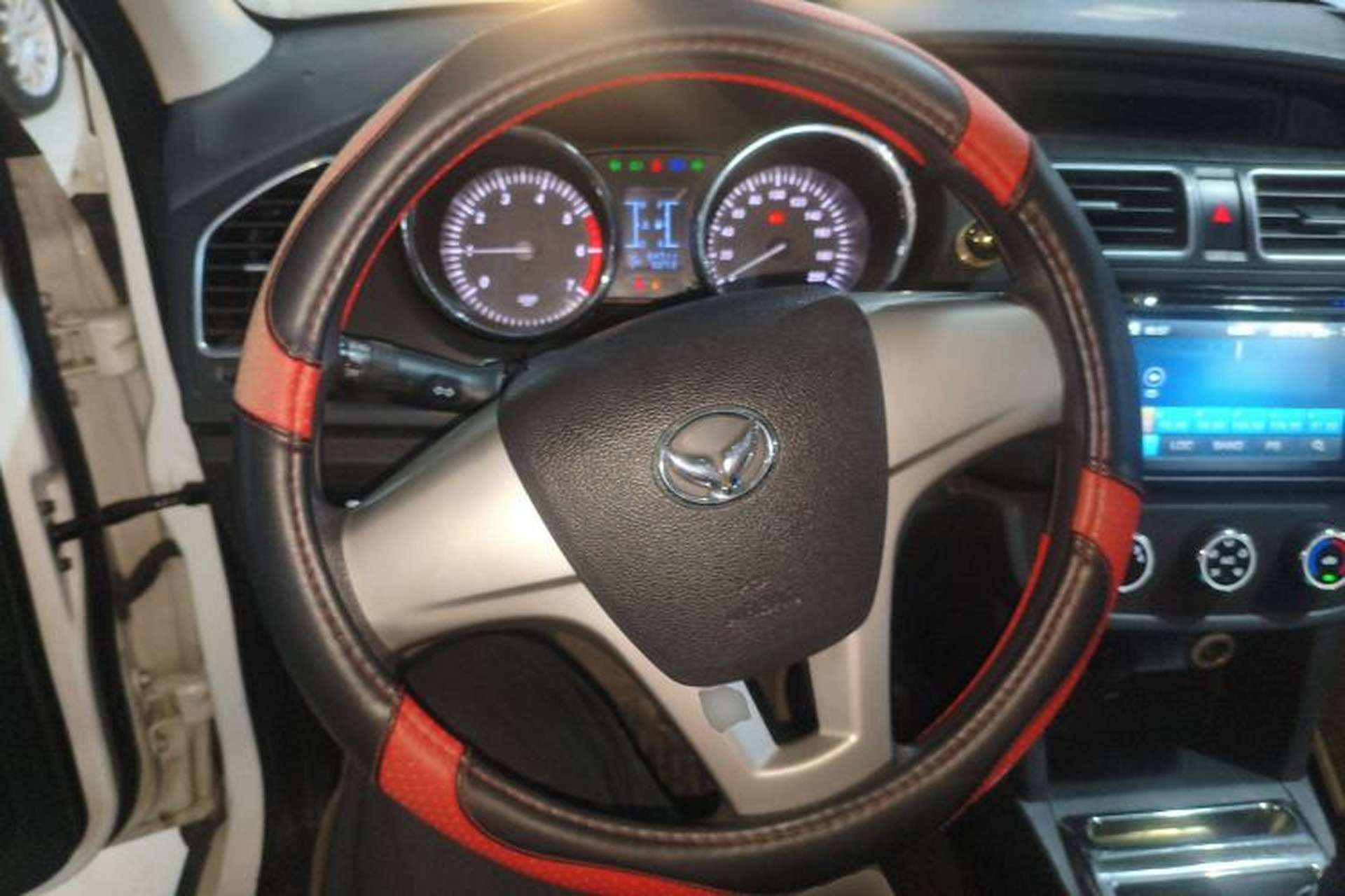 Used HYOSOW S2 2016 1.5L Manual Entrepreneurial Edition China IV Steering Wheel