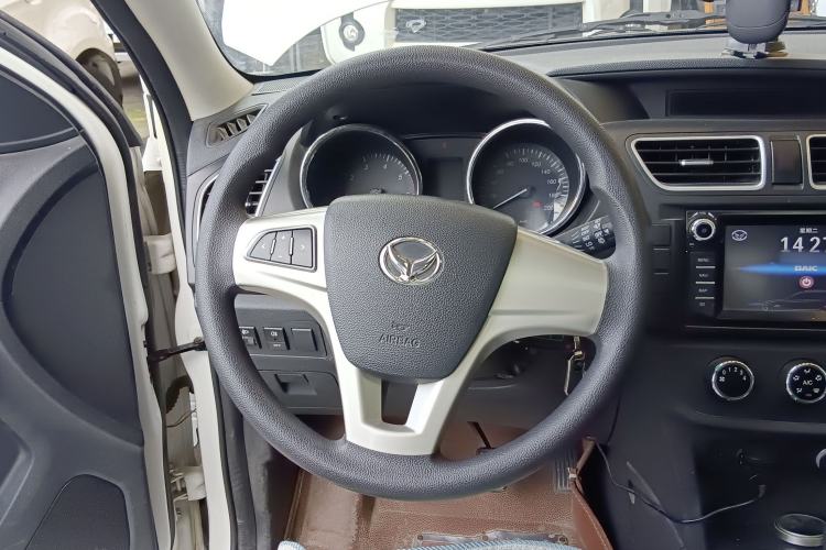 Used HYOSOW S2 2016 1.5L Manual Luxury Edition China IV Steering Wheel