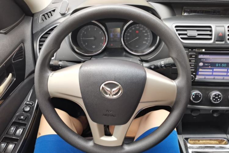 Used HYOSOW S2 2016 1.5L Manual Entrepreneurial Edition China IV Steering Wheel