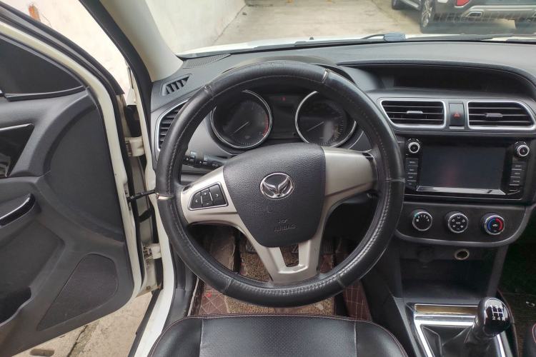 Used HYOSOW S2 2016 1.5L Manual Luxury Edition China IV Steering Wheel