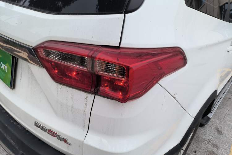 Used HYOSOW S3 2016 S3L 1.5L Manual Prestige Edition Exterior 6