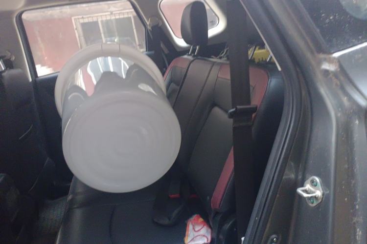 Used HYOSOW S3 2014 1.5L Comfort Version China IV Emission Standard Left Rear Seat