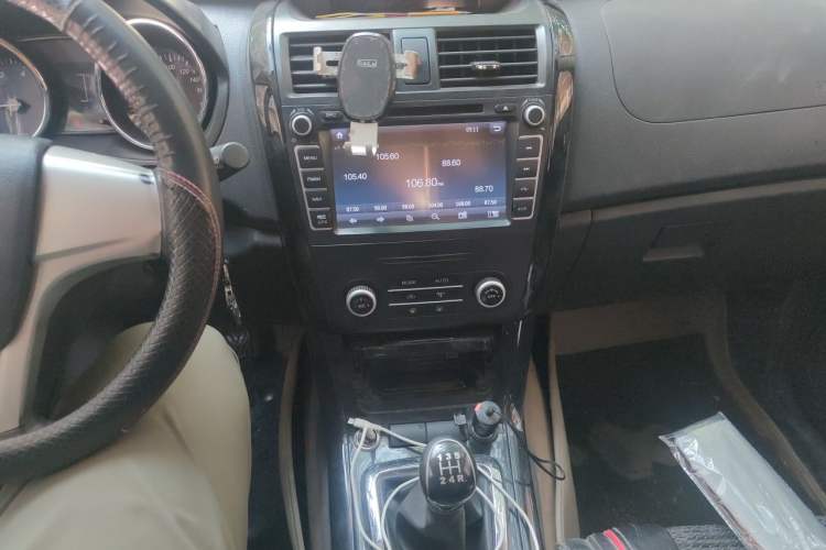 Used HYOSOW S3 2014 1.5L Luxury Version China IV Emission Standard Audio And AC Panel