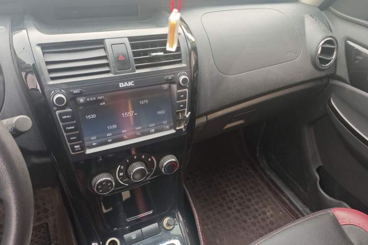 Used HYOSOW S3 2014 1.5L Comfort Version China IV Emission Standard Audio And AC Panel
