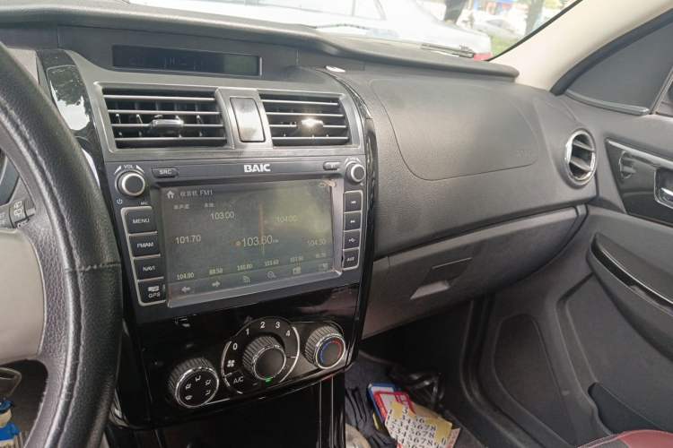 Used HYOSOW S3 2014 1.5L Comfort Version China IV Emission Standard Audio And AC Panel