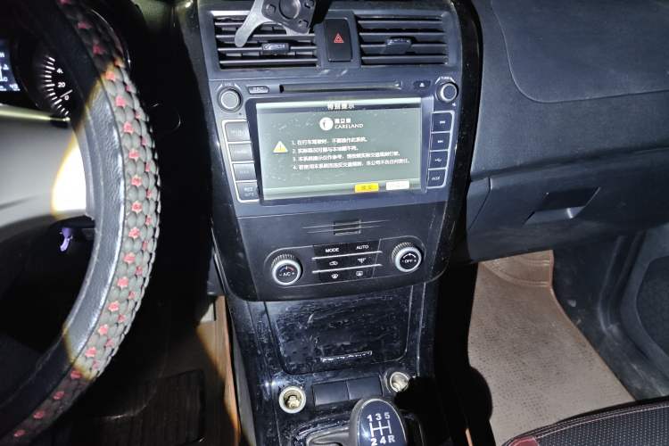 Used HYOSOW S3 2014 1.5L Luxury Version China IV Emission Standard Audio And AC Panel