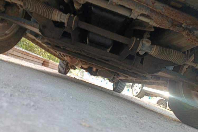 Used HYOSOW S3 2014 1.5L Comfort Version China IV Emission Standard Chassis Front