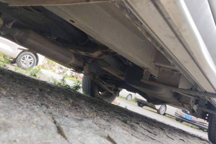 Used HYOSOW S3 2014 1.5L Comfort Version China IV Emission Standard Chassis Front Left
