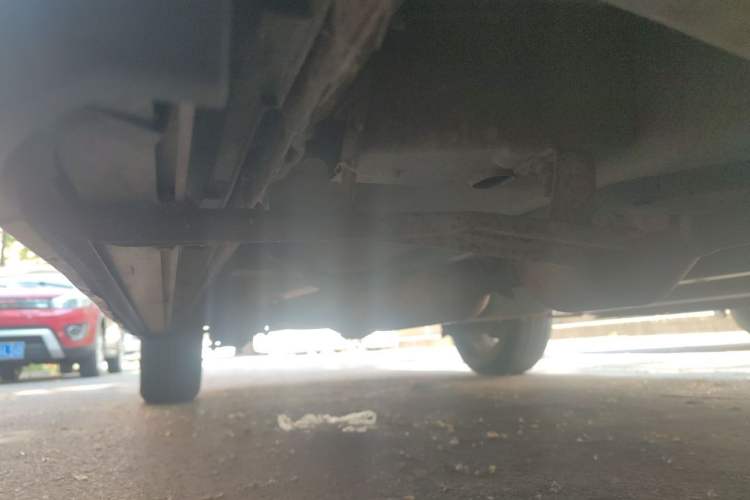 Used HYOSOW S3 2014 1.5L Luxury Version China IV Emission Standard Chassis Front Right