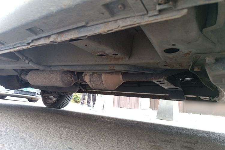 Used HYOSOW S3 2014 1.5L Luxury Version China IV Emission Standard Chassis Front Right