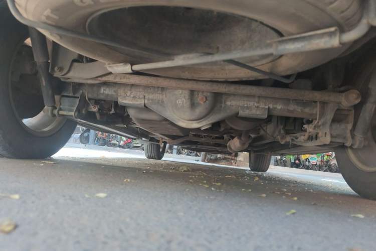 Used HYOSOW S3 2014 1.5L Luxury Version China IV Emission Standard Chassis Rear