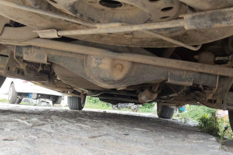 Used HYOSOW S3 2014 1.5L Comfort Version China IV Emission Standard Chassis Rear