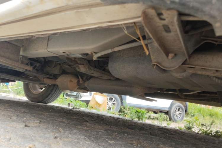 Used HYOSOW S3 2014 1.5L Comfort Version China IV Emission Standard Chassis Rear Left