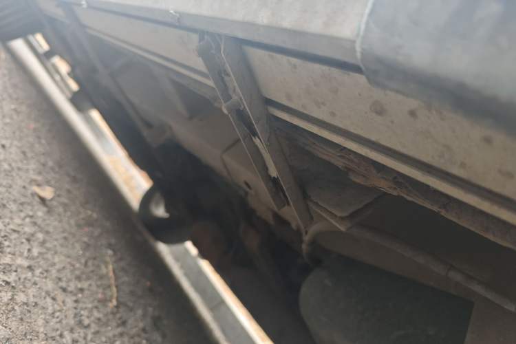Used HYOSOW S3 2014 1.5L Comfort Version China IV Emission Standard Chassis Rear Left