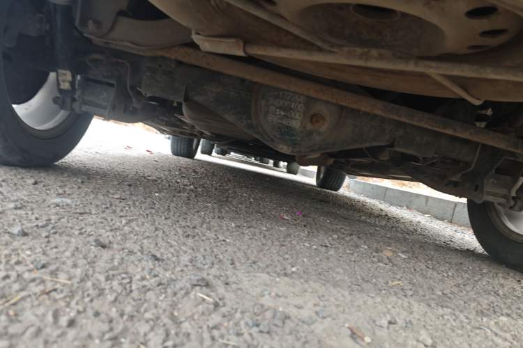Used HYOSOW S3 2014 1.5L Comfort Version China IV Emission Standard Chassis Rear