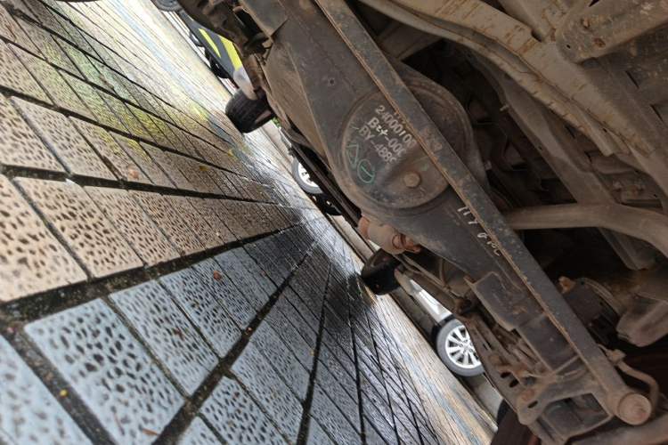 Used HYOSOW S3 2014 1.5L Comfort Version China IV Emission Standard Chassis Rear