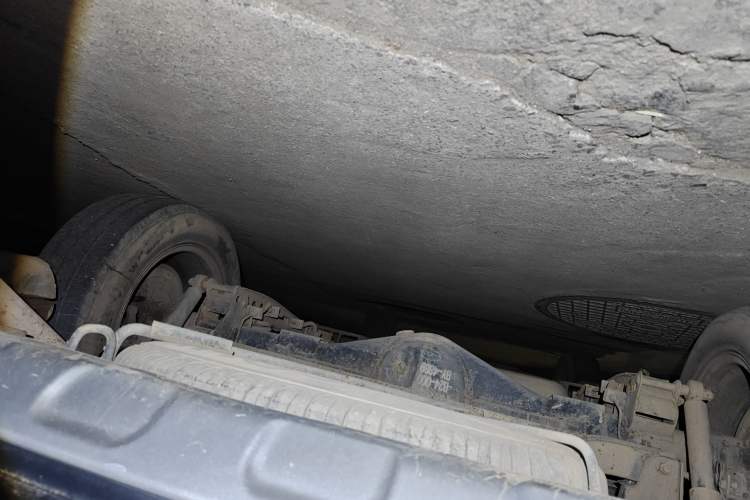 Used HYOSOW S3 2014 1.5L Luxury Version China IV Emission Standard Chassis Rear