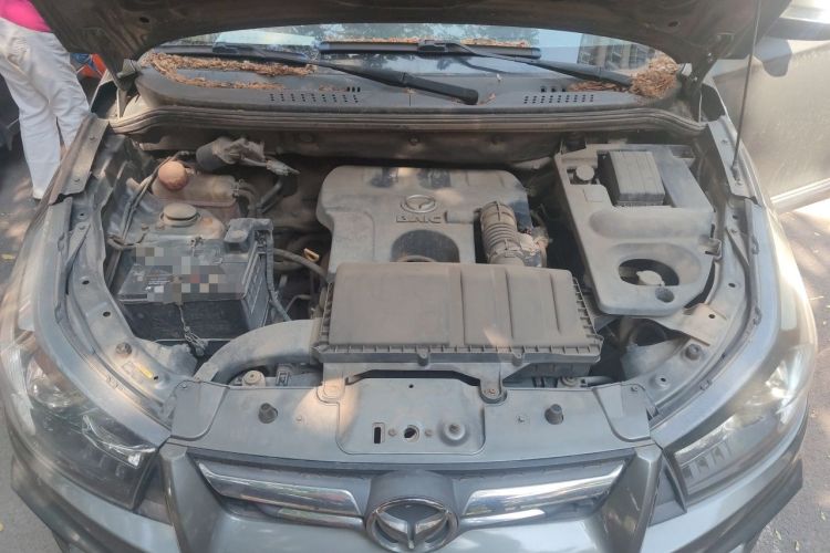 Used HYOSOW S3 2014 1.5L Luxury Version China IV Emission Standard Engine Bay