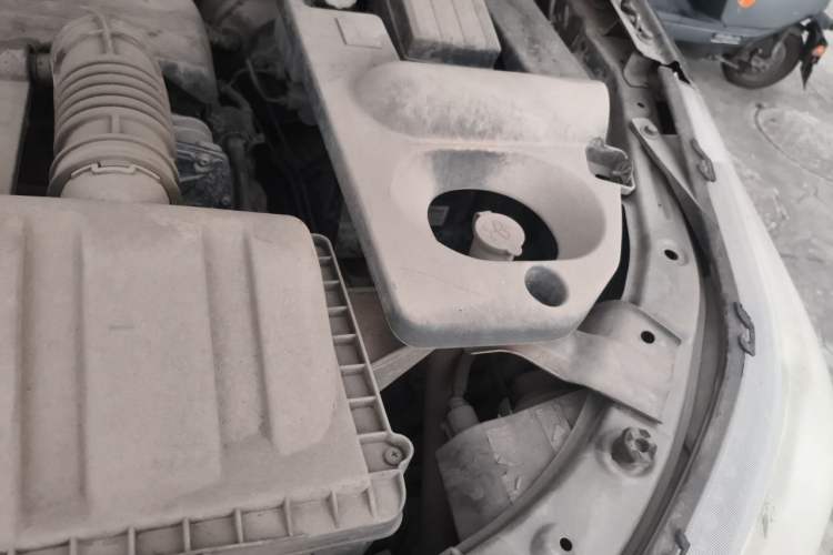 Used HYOSOW S3 2014 1.5L Luxury Version China IV Emission Standard Engine Bay Left