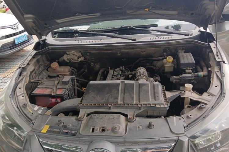 Used HYOSOW S3 2014 1.5L Comfort Version China IV Emission Standard Engine Bay