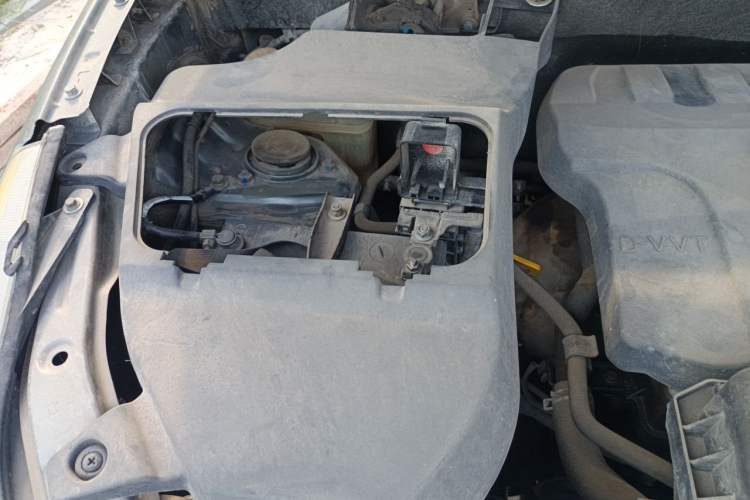 Used HYOSOW S3 2014 1.5L Comfort Version China IV Emission Standard Engine Bay Right