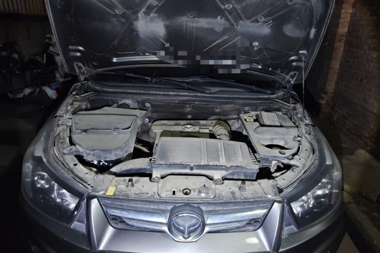 Used HYOSOW S3 2014 1.5L Luxury Version China IV Emission Standard Engine Bay