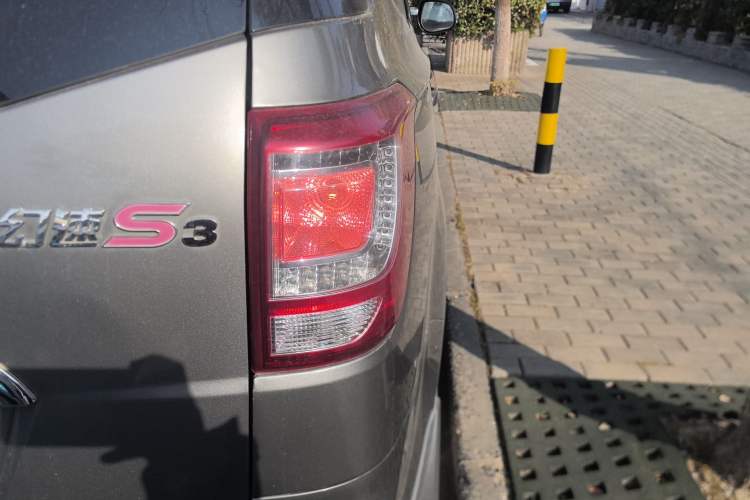 Used HYOSOW S3 2014 1.5L Comfort Version China IV Emission Standard Exterior 6