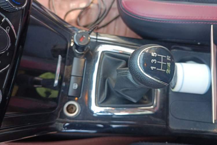 Used HYOSOW S3 2014 1.5L Comfort Version China IV Emission Standard Gear Lever