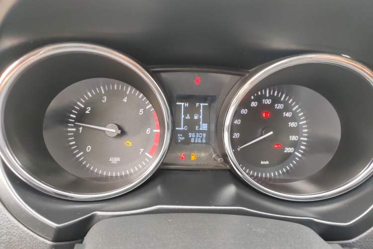 Used HYOSOW S3 2014 1.5L Luxury Version China IV Emission Standard Instrument Cluster