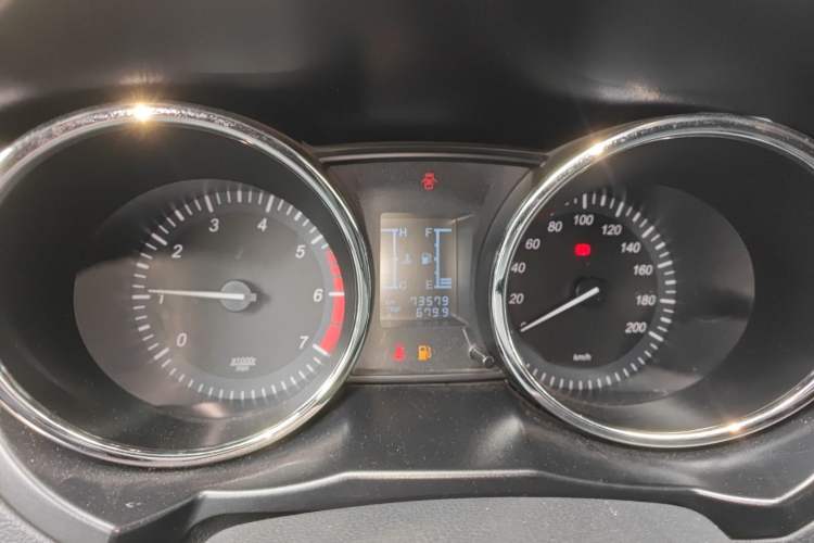 Used HYOSOW S3 2014 1.5L Comfort Version China IV Emission Standard Instrument Cluster