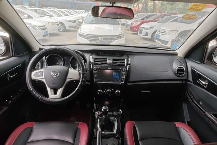 Used HYOSOW S3 2014 1.5L Comfort Version China IV Emission Standard Interior 2